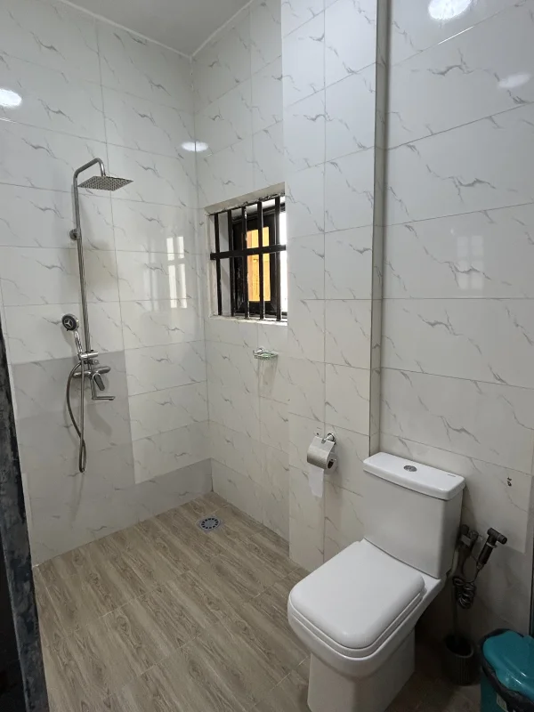 Appart 1 chambre salon vue ville — Chez Géro, Fidjrossè Cotonou