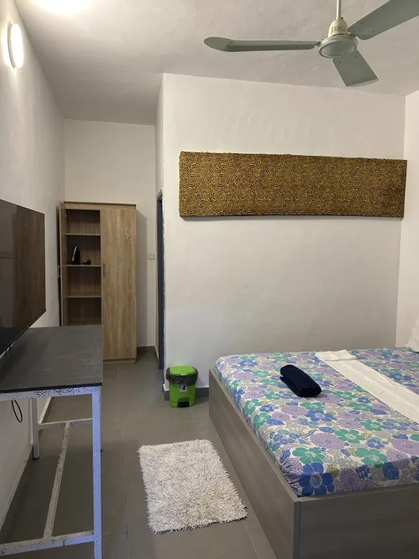 Chambre standard — Chez Géro, Fidjrossè Cotonou