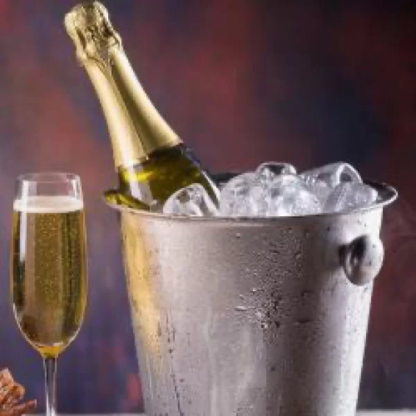 CHAMPAGNE